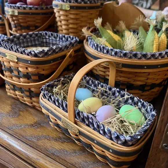 J.W. Longaberger Miniature Woven Basket Collection with Plaid Lining. - Picture 6 of 8